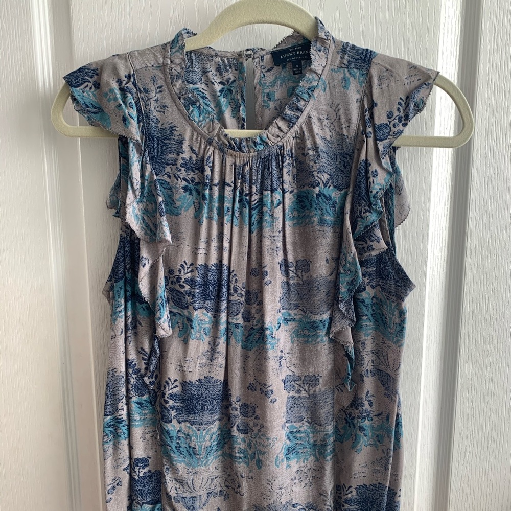 Lucky Brand ruffled top size small